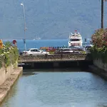 Centre *